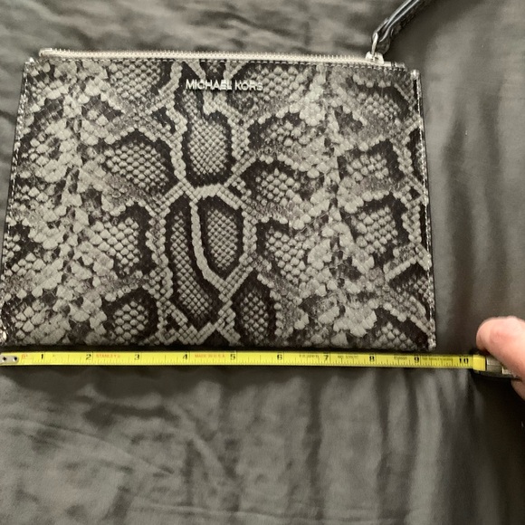 Michael Kors Wristlet - Picture 7 of 8